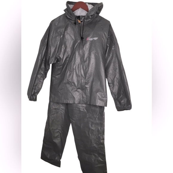Frogg Toggs Women’s Rain Suit w/Pouch - Size Large - EUC.                     6 - Picture 1 of 4